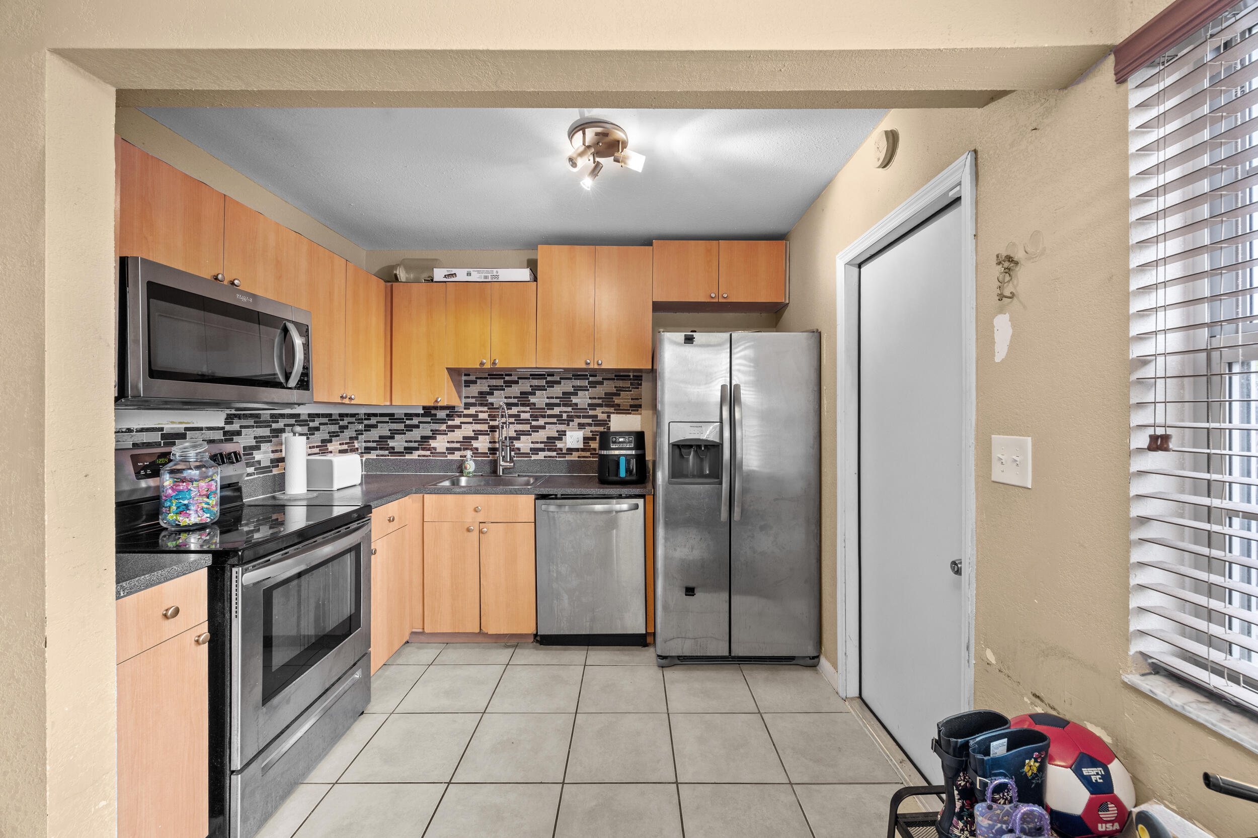 TOWNHOUSES OF PLANTATION - Residential