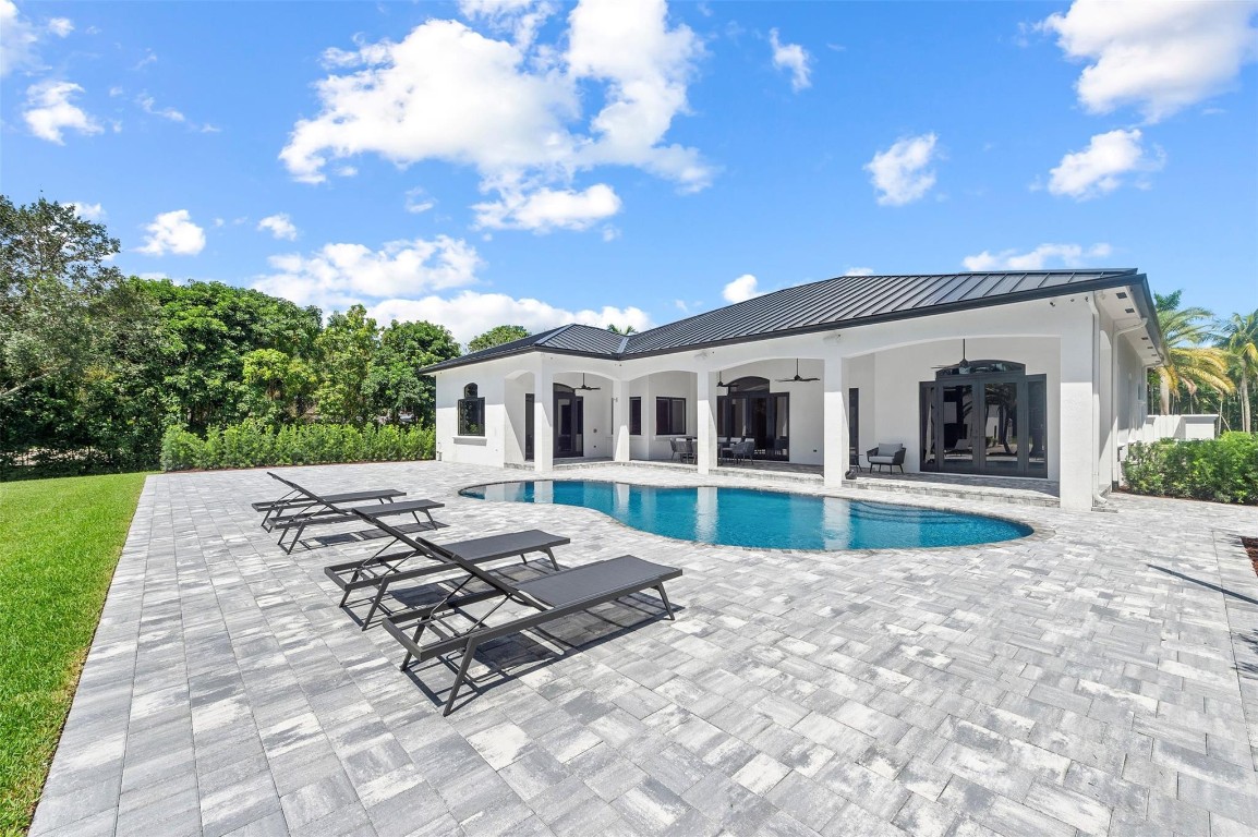 Sunshine Ranches - Residential