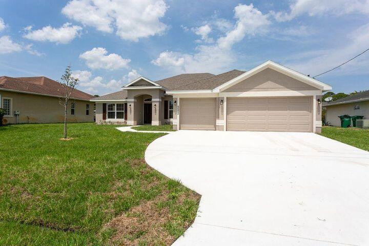 PORT ST LUCIE SECTION 44 - Residential