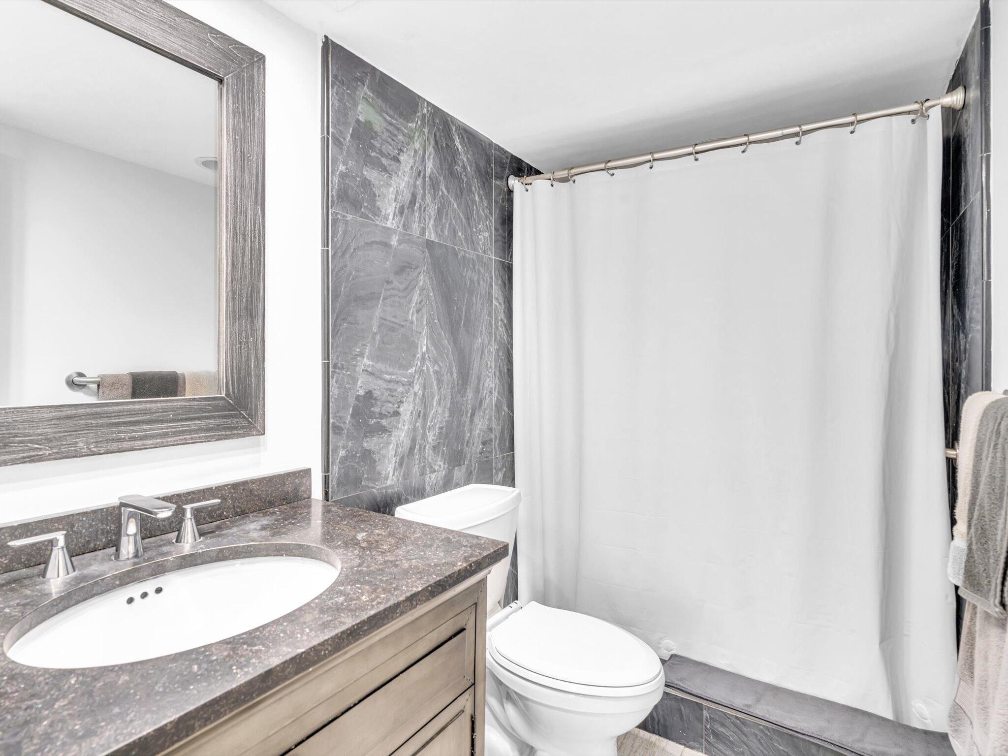 THREE THOUSAND CONDO - Residential