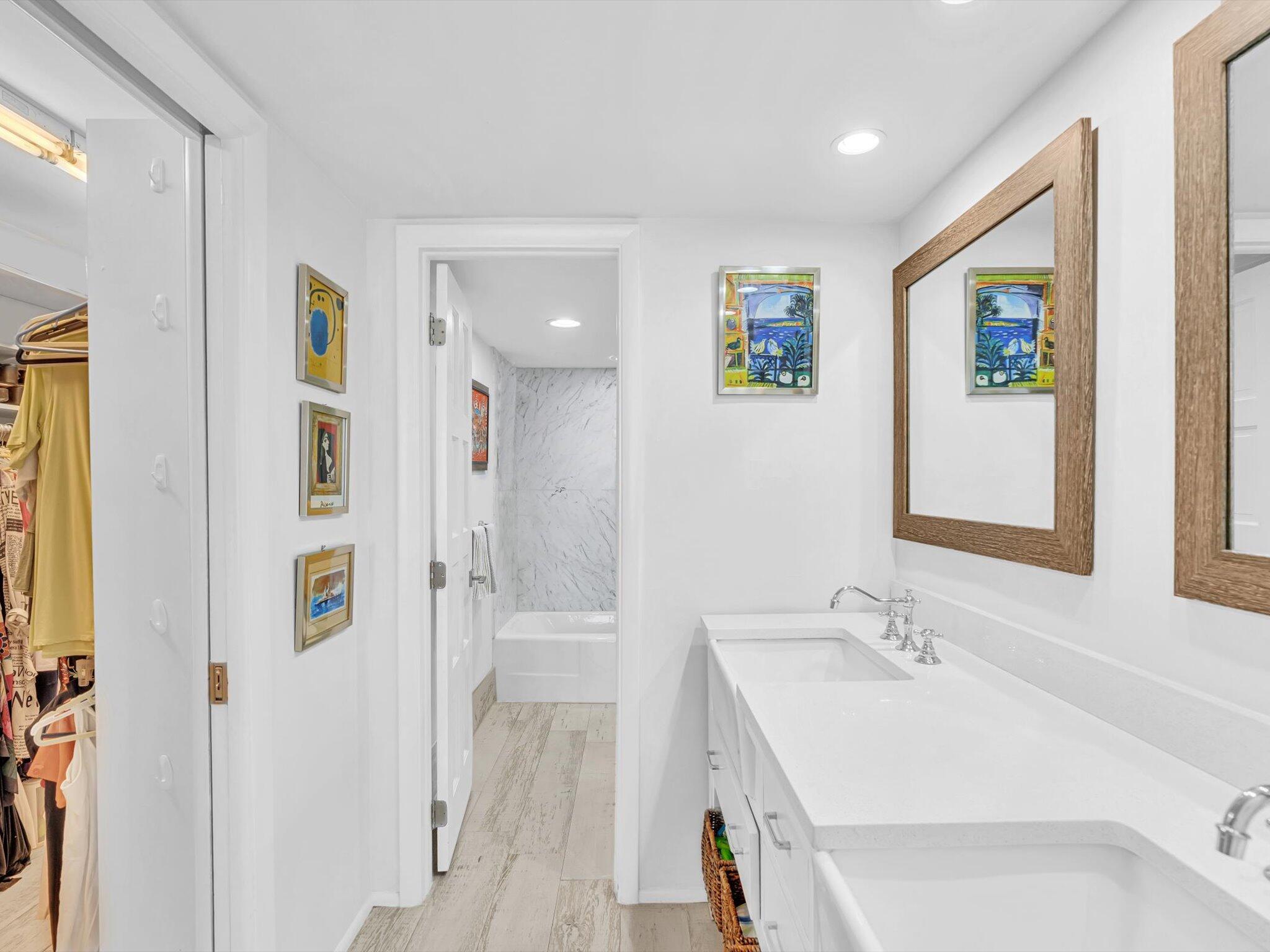 THREE THOUSAND CONDO - Residential