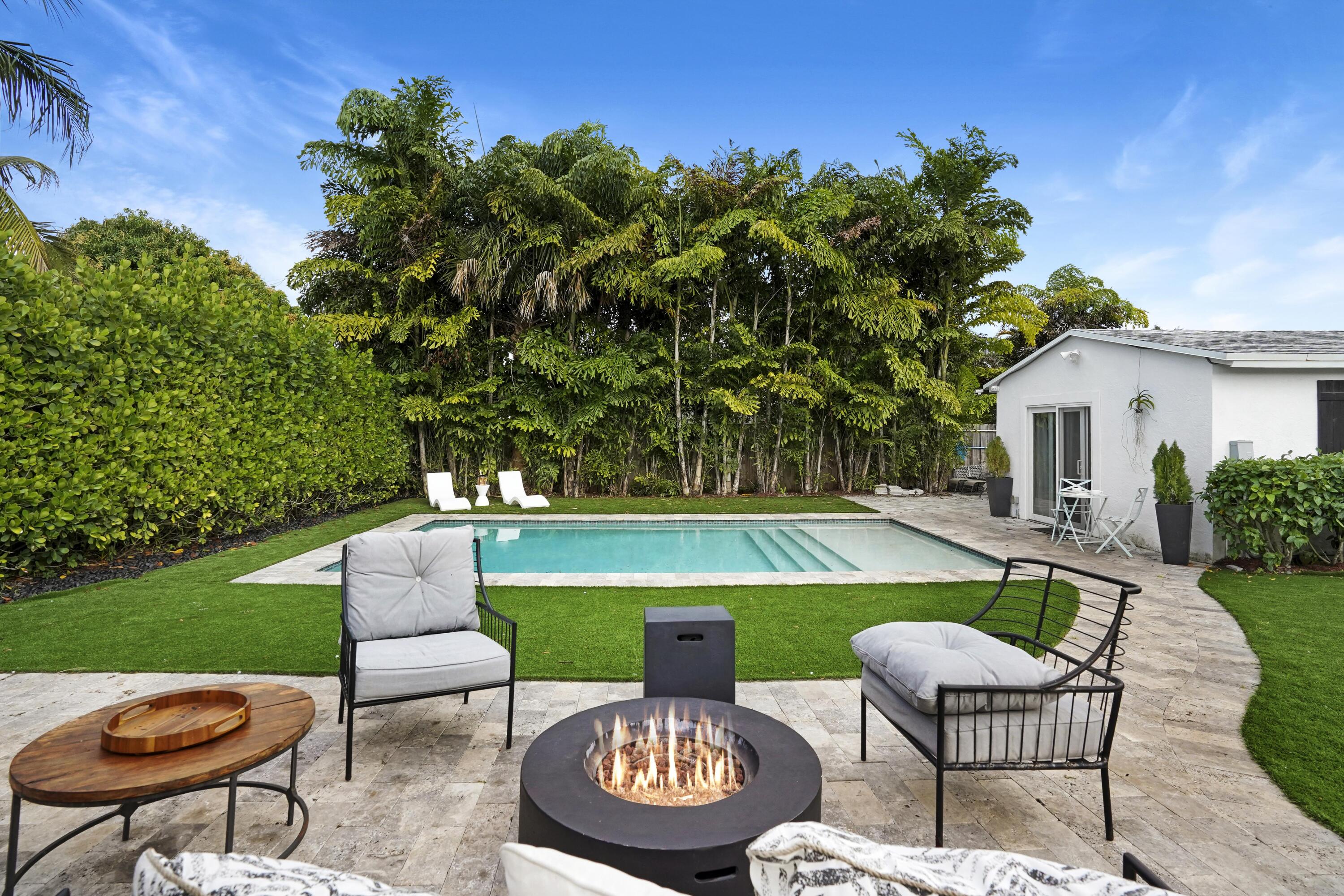 PLUMOSA PARK SEC A, B AND - Residential