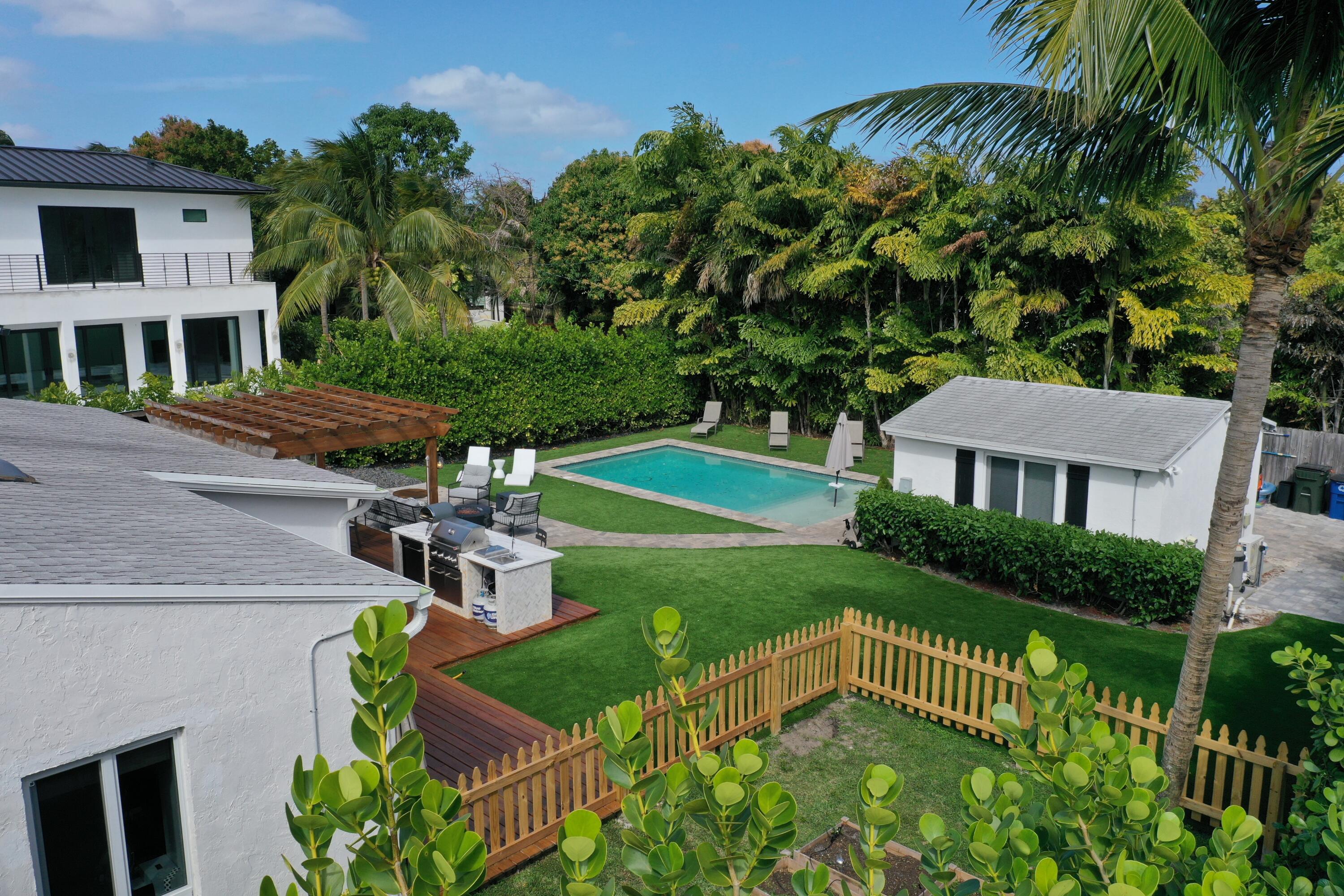 PLUMOSA PARK SEC A, B AND - Residential