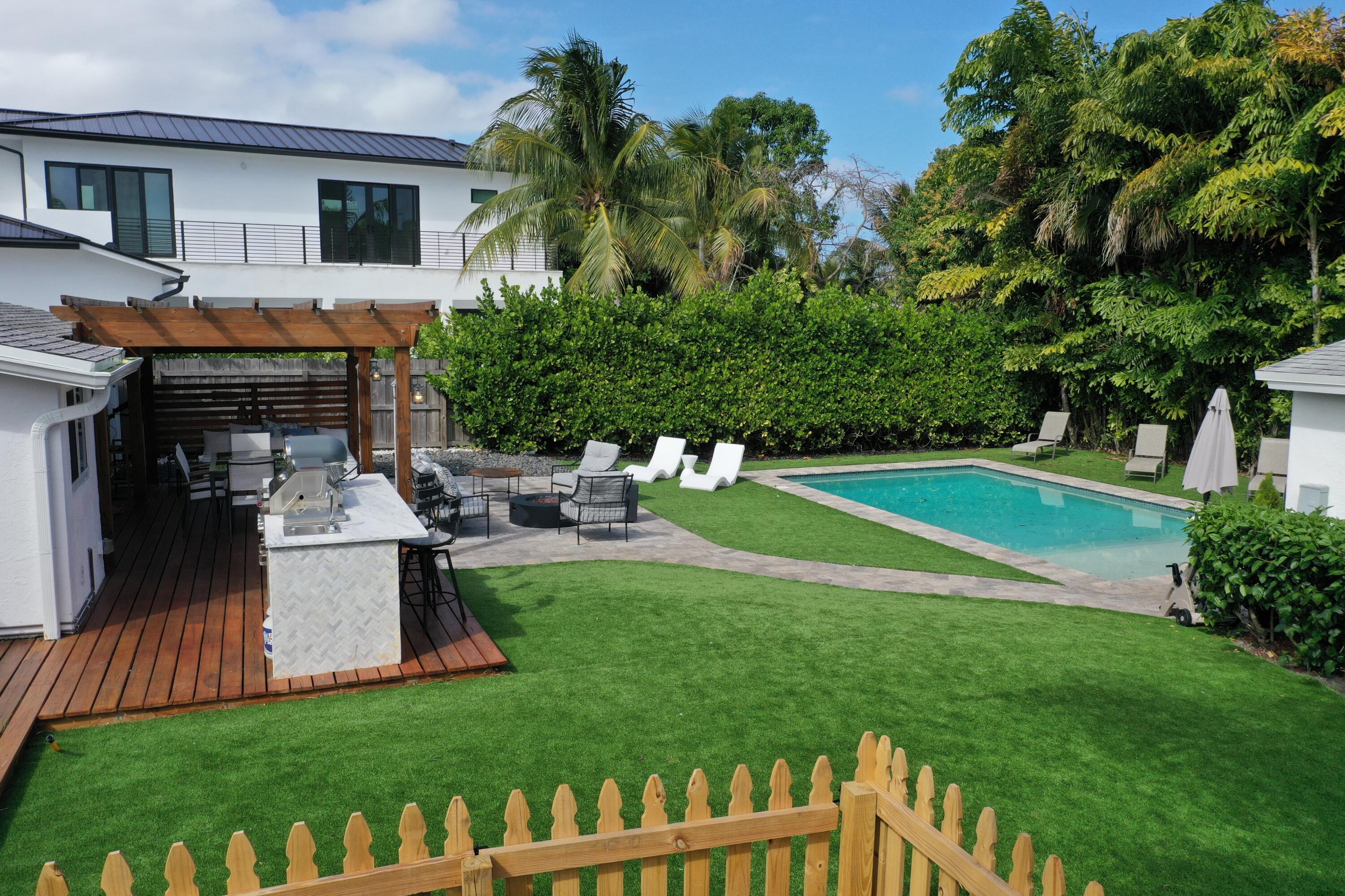 PLUMOSA PARK SEC A, B AND - Residential