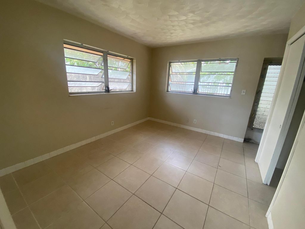 Photo of 1019 NW 5th Avenue, Fort Lauderdale, FL 33311 (MLS # B26036348)