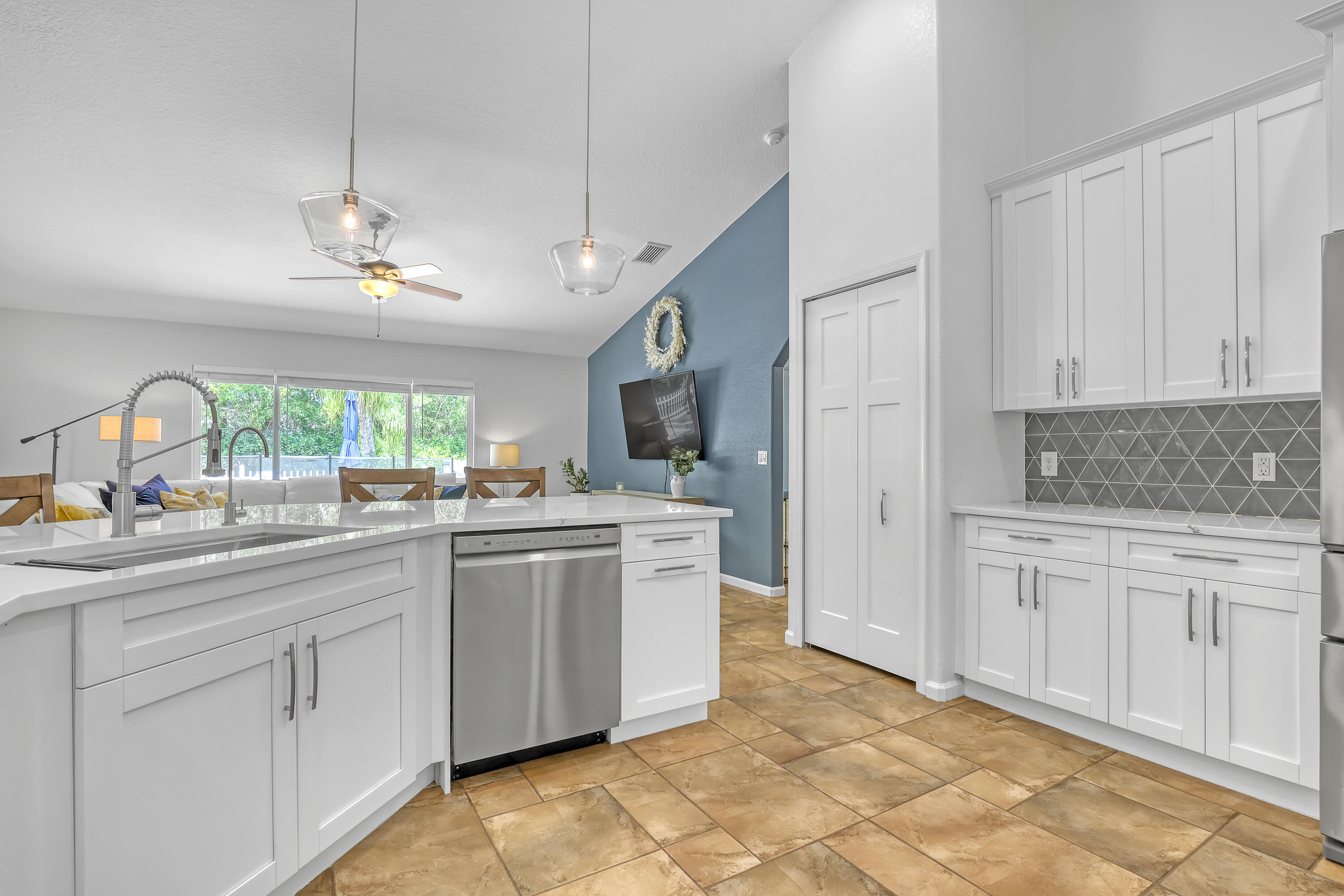 ACREAGE - Residential
