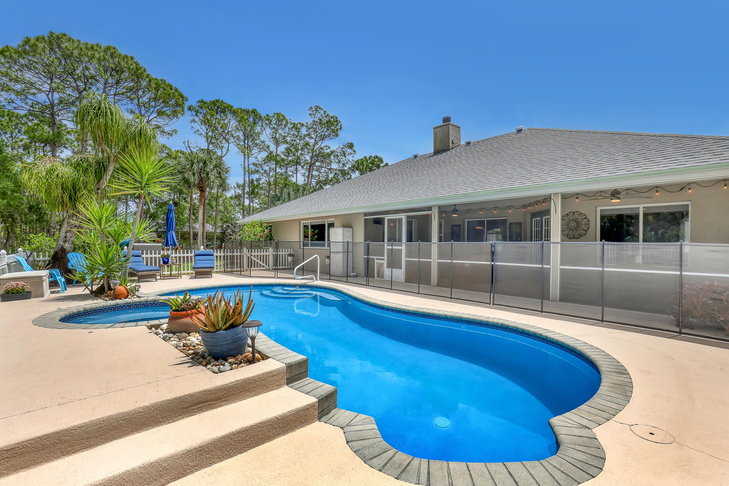 ACREAGE - Residential