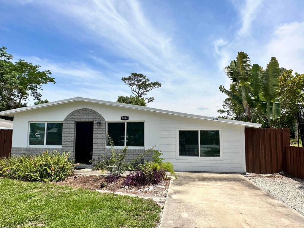 Photo of 2814 SE Indian Street, Stuart, FL 34997 (MLS # B26017384)