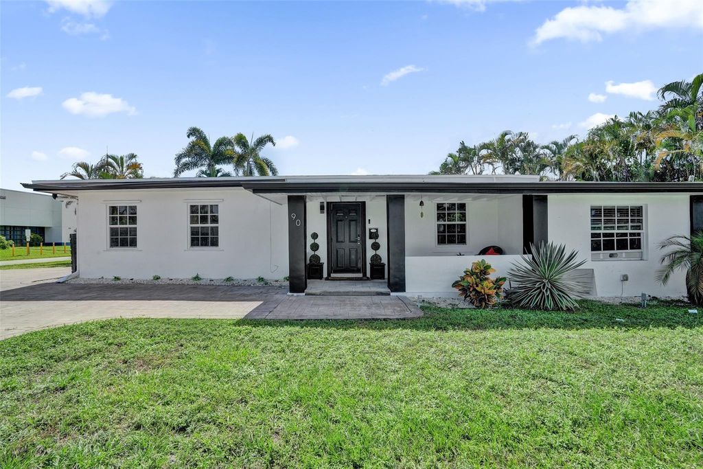 Photo of 90 NE 26th Street, Wilton Manors, FL 33305 (MLS # F10531274)