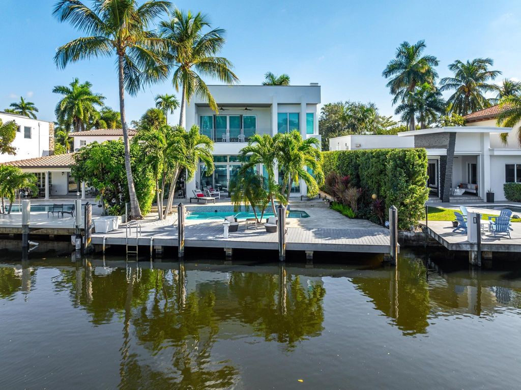 Photo of 117 S Gordon Road, Fort Lauderdale, FL 33301 (MLS # B26030272)