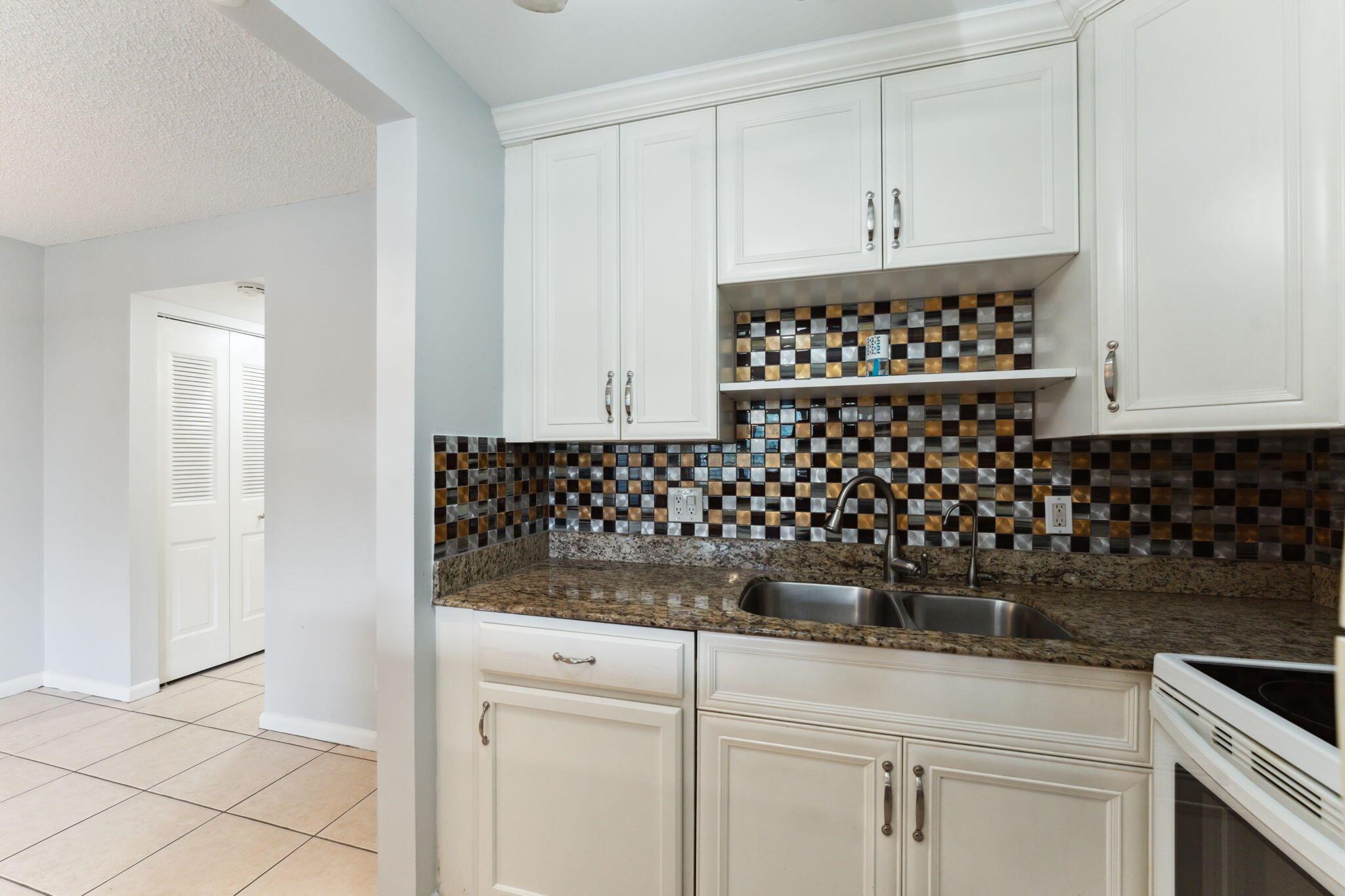 119 Dorchester F
