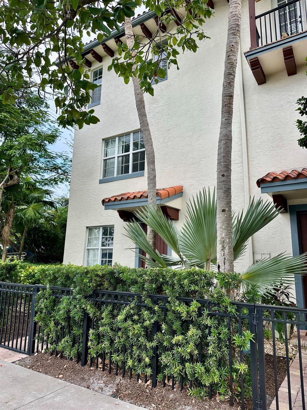 Photo of 1659 N Federal Highway, Delray Beach, FL 33483 (MLS # R11143838)