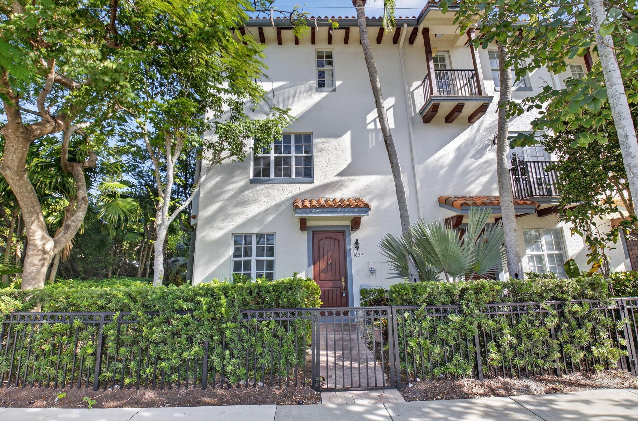 1659 N Federal Highway