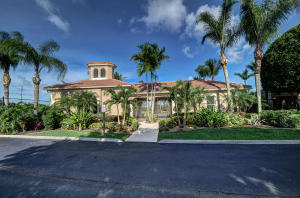 COACH HOMES OF ADDISON TR - Residential