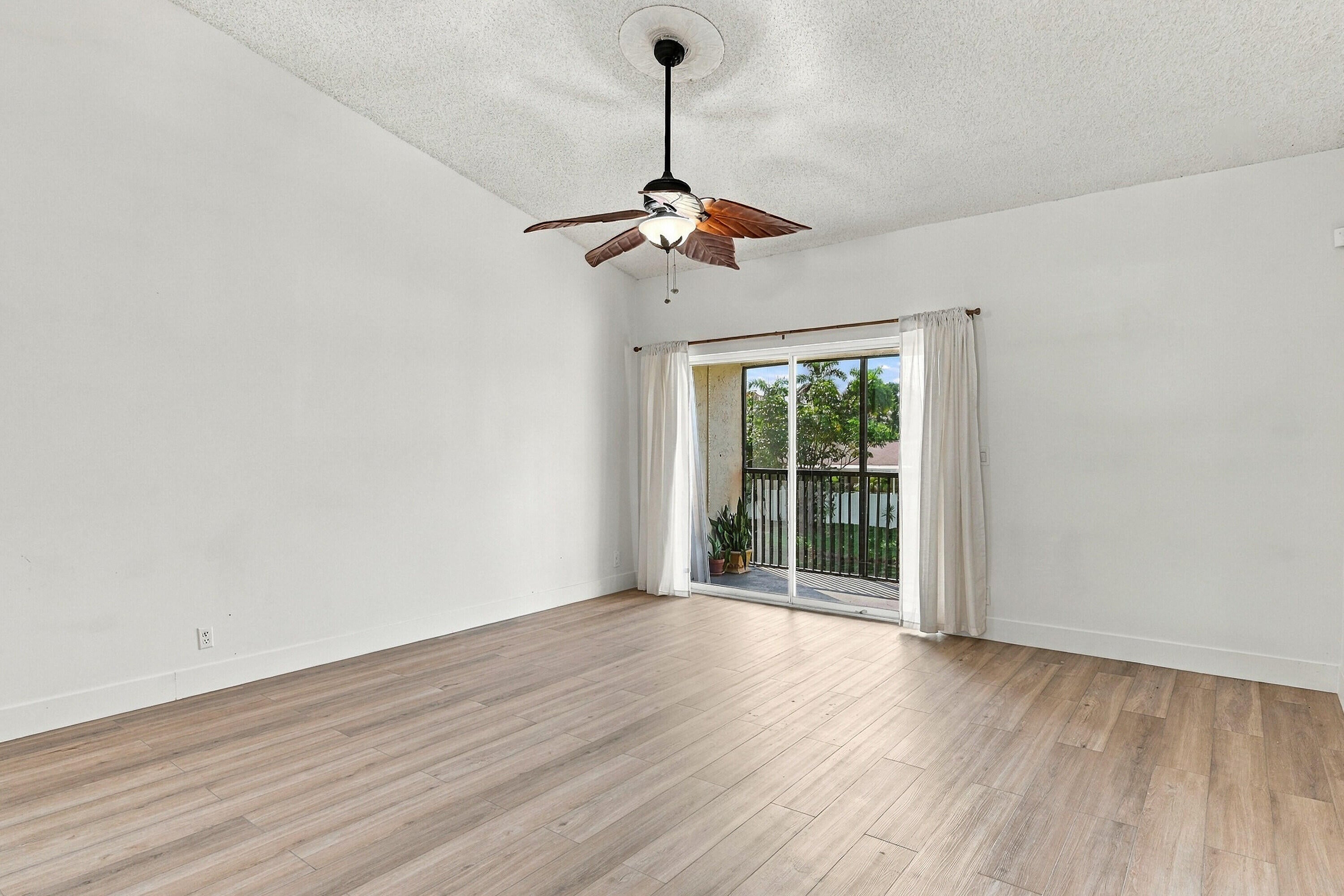 717 Gardens Drive 206
