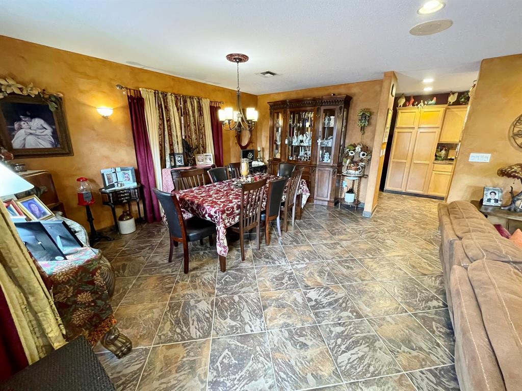 CRESTHAVEN 8 - Residential