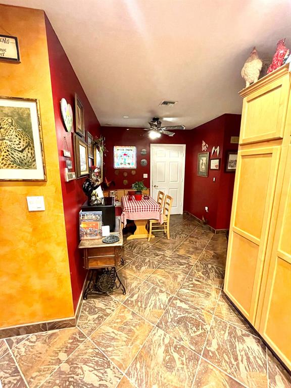 CRESTHAVEN 8 - Residential