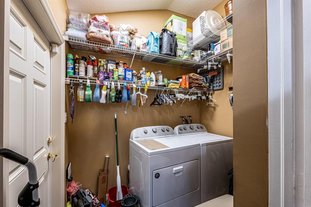 CRESTHAVEN 8 - Residential