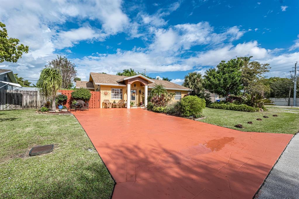 CRESTHAVEN 8 - Residential