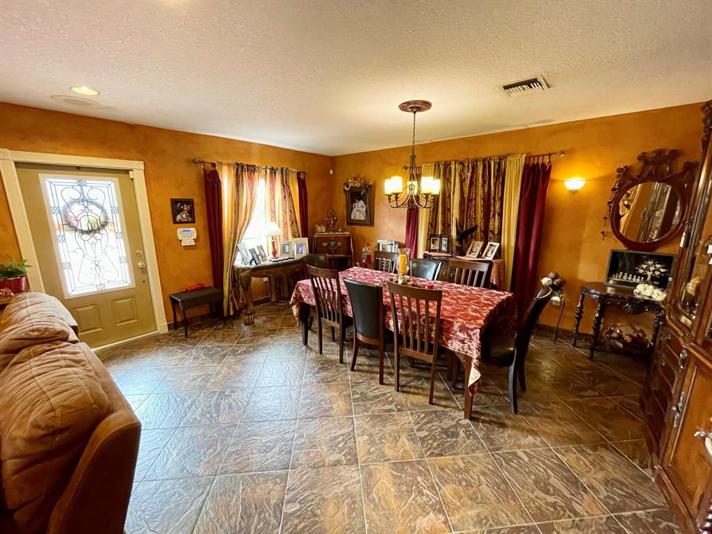 CRESTHAVEN 8 - Residential