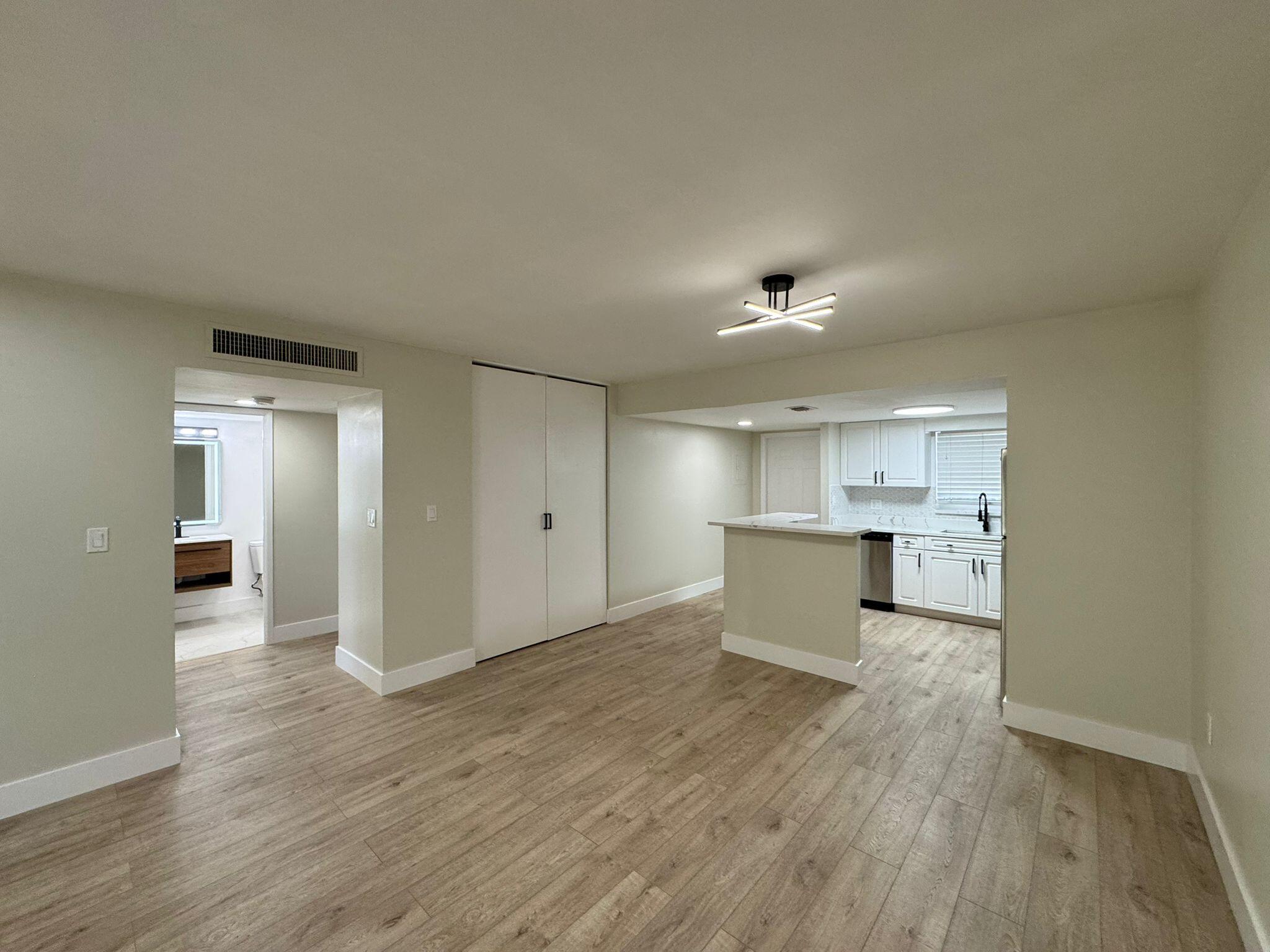 809 W Oakland Park Boulevard J10