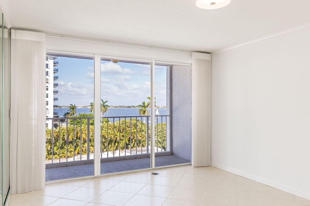 Photo of 3901 S Flagler Drive #505, West Palm Beach, FL 33405 (MLS # B26043185)