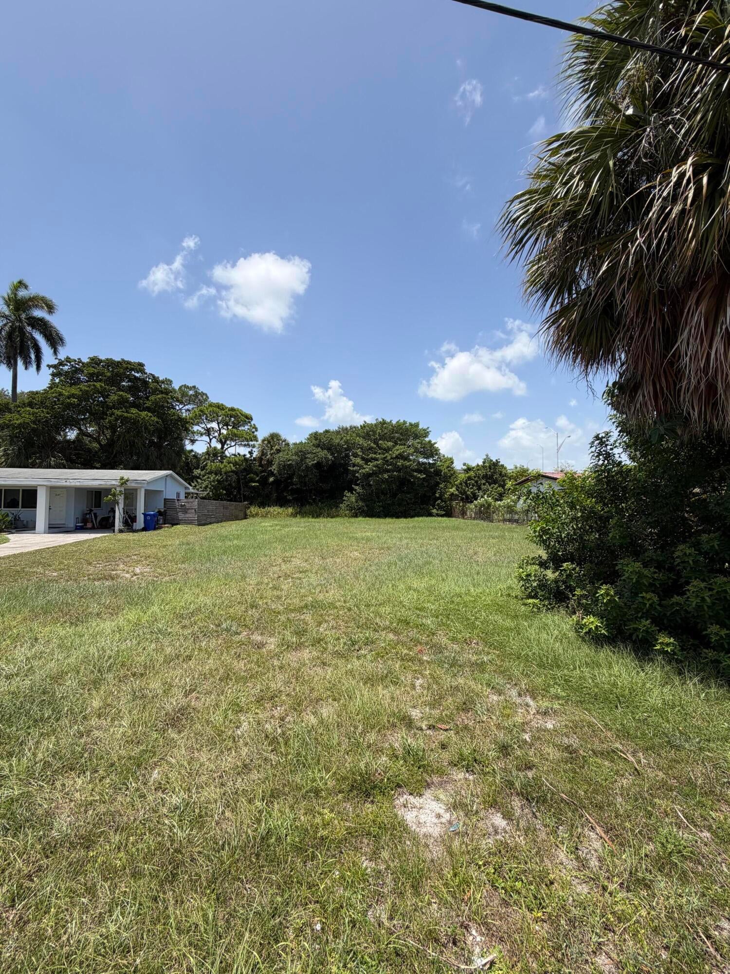 443 SW 20TH Avenue
