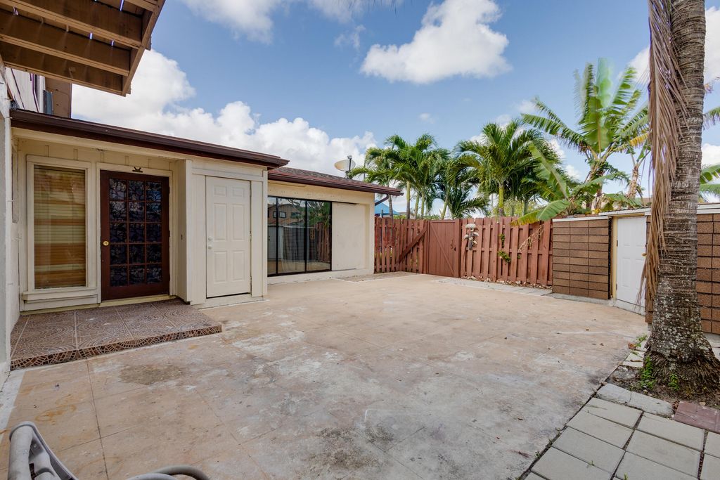 Photo of 4245 S Landar Drive #4245, Lake Worth, FL 33463 (MLS # R11097601)