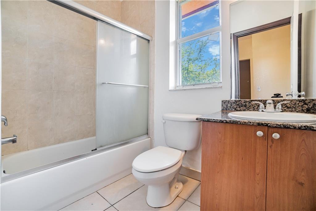 LAUDERDALE NORTH PARK - Residential