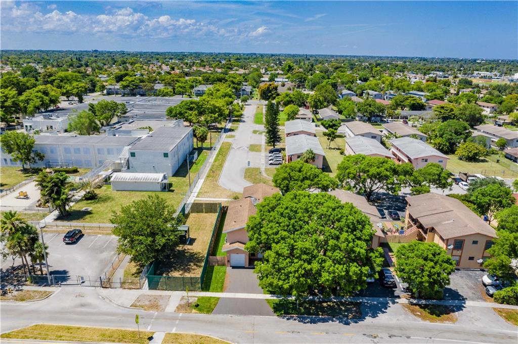 LAUDERDALE NORTH PARK - Residential