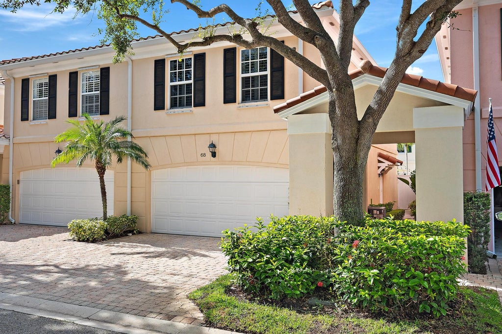 Photo of 68 Live Oak Circle, Tequesta, FL 33469 (MLS # B26070500)