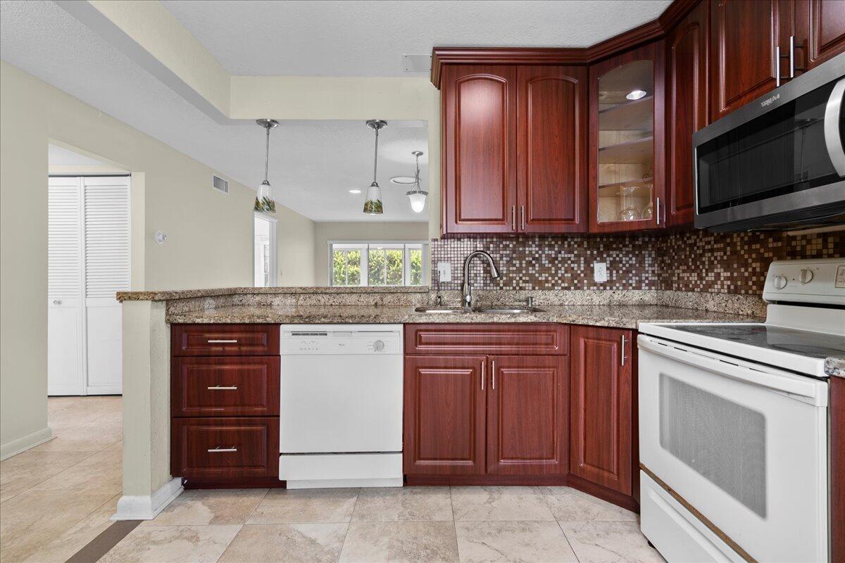 374 Bennington Lane