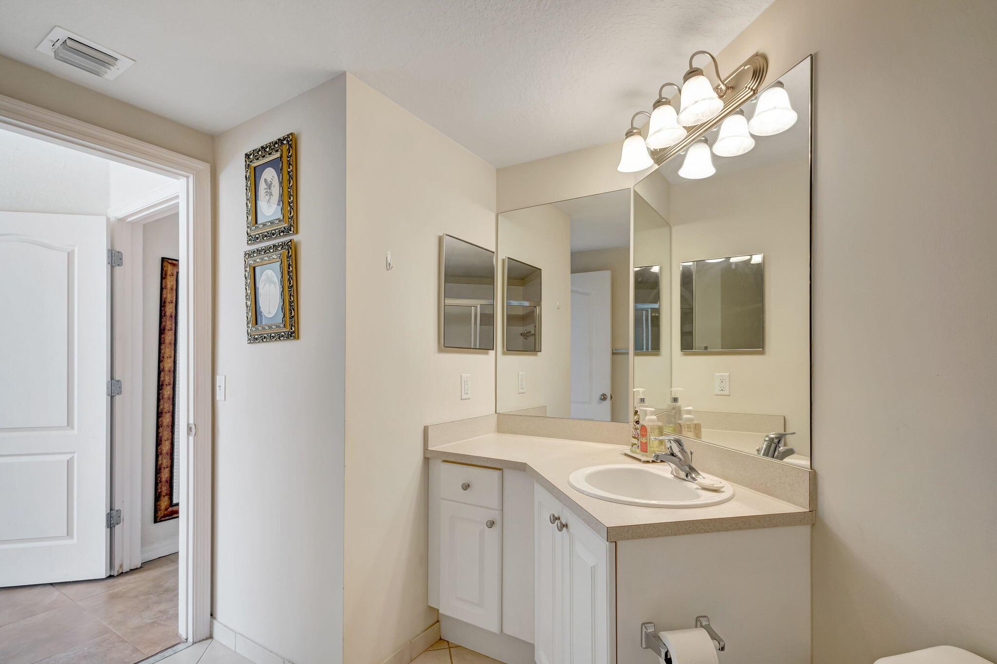 RESIDENCES AT LEGACY PLAC - Residential Lease