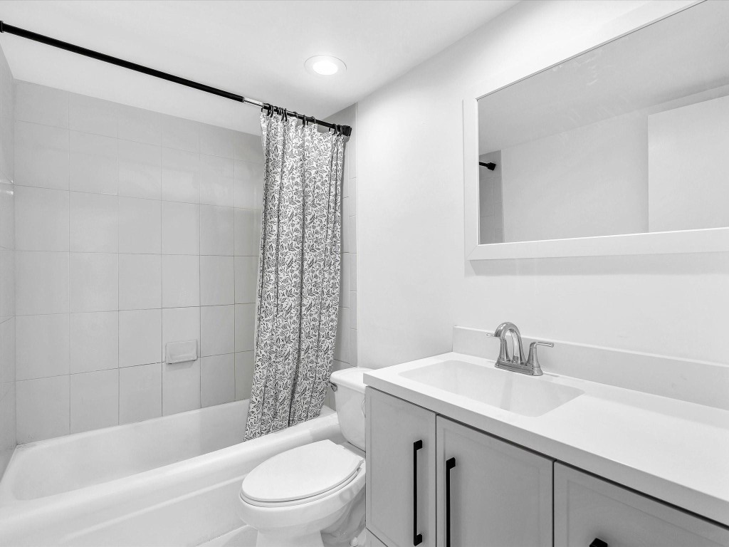 Residences On Hollywood - Residential