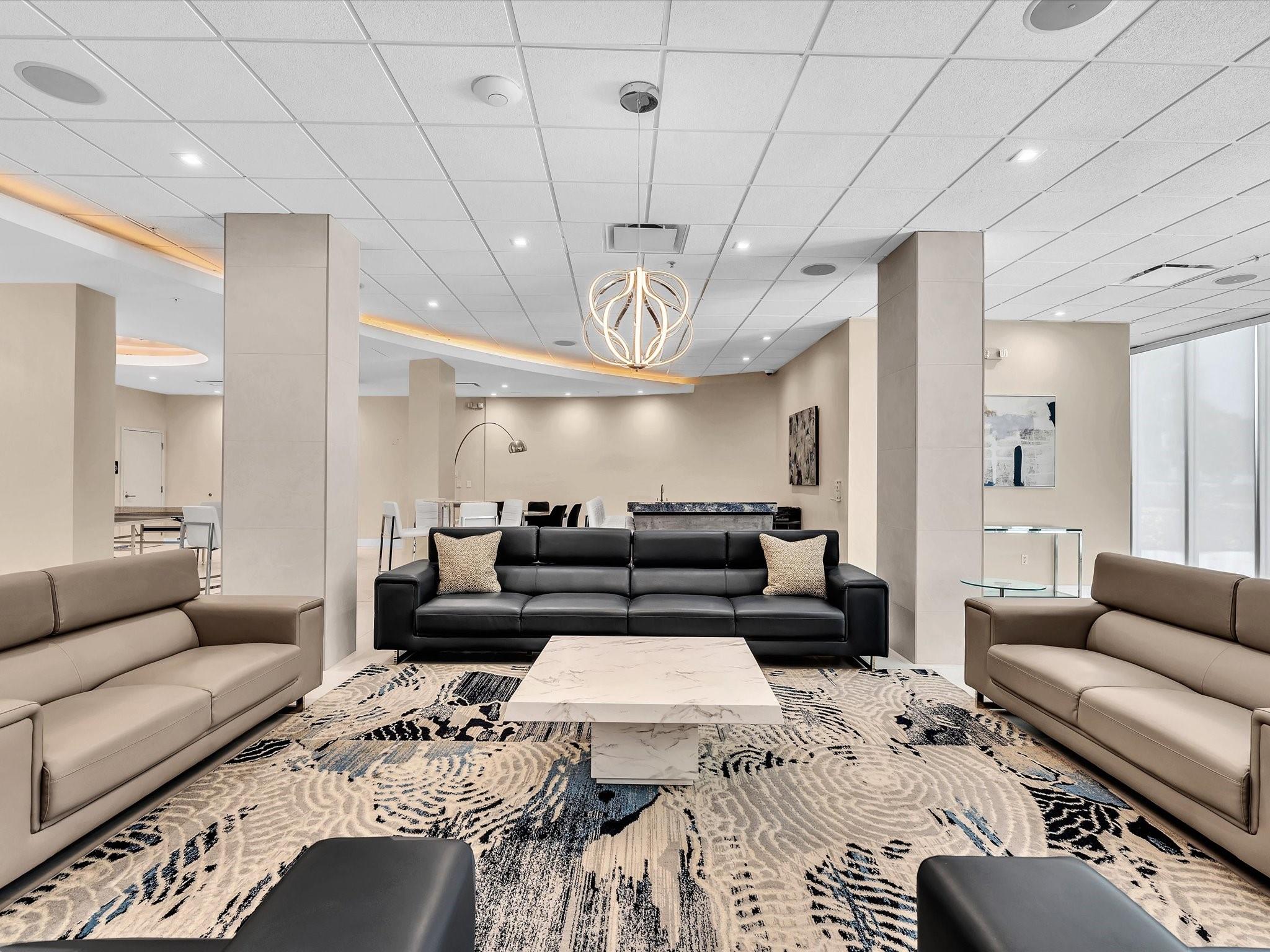 Residences On Hollywood - Residential