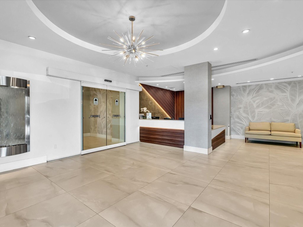 Residences On Hollywood - Residential