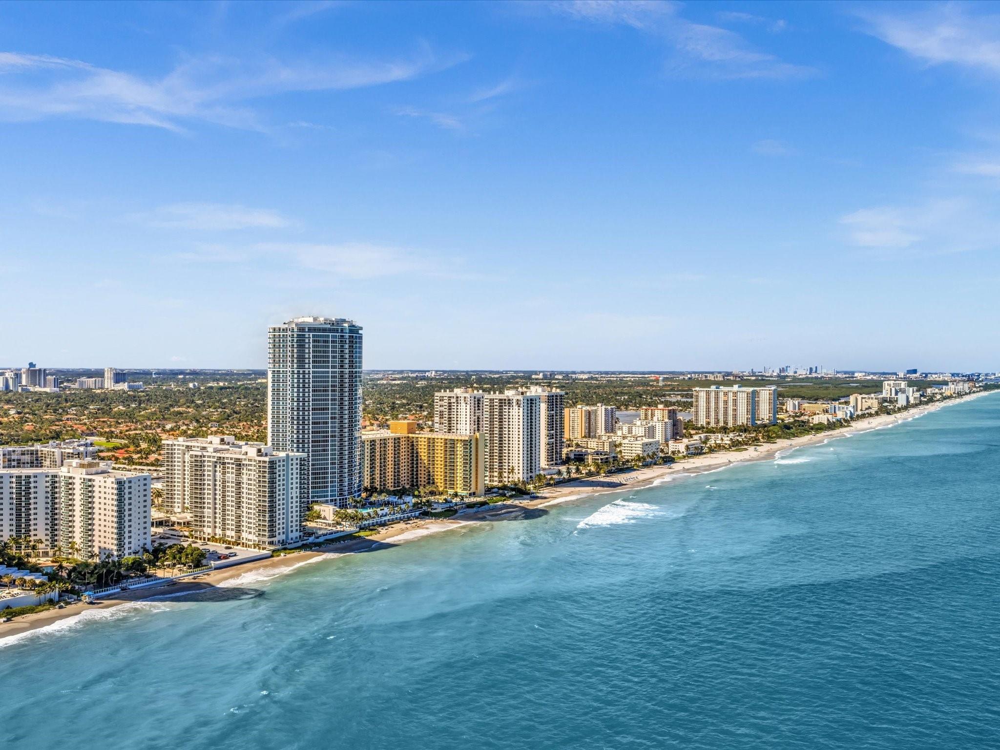 Residences On Hollywood - Residential