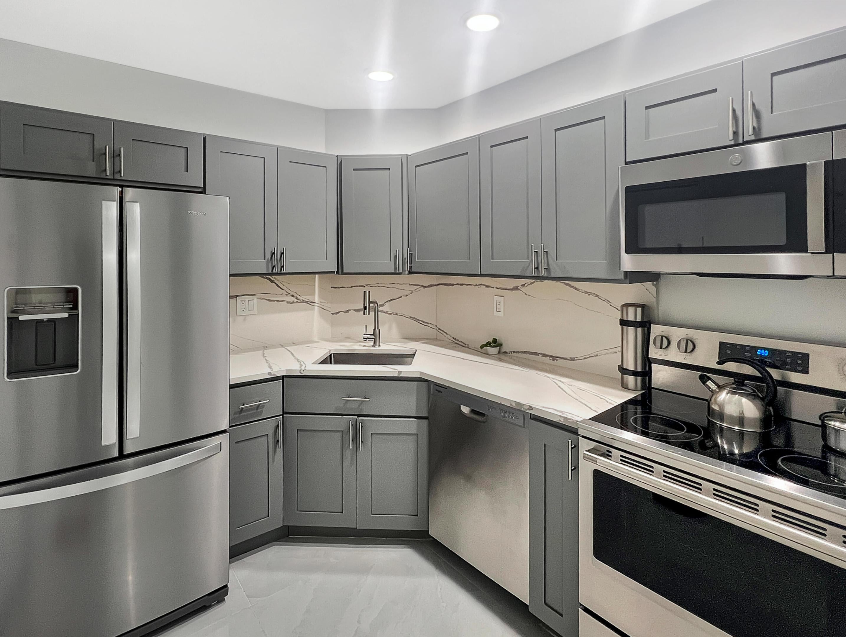 136 NE 19th Court 112f