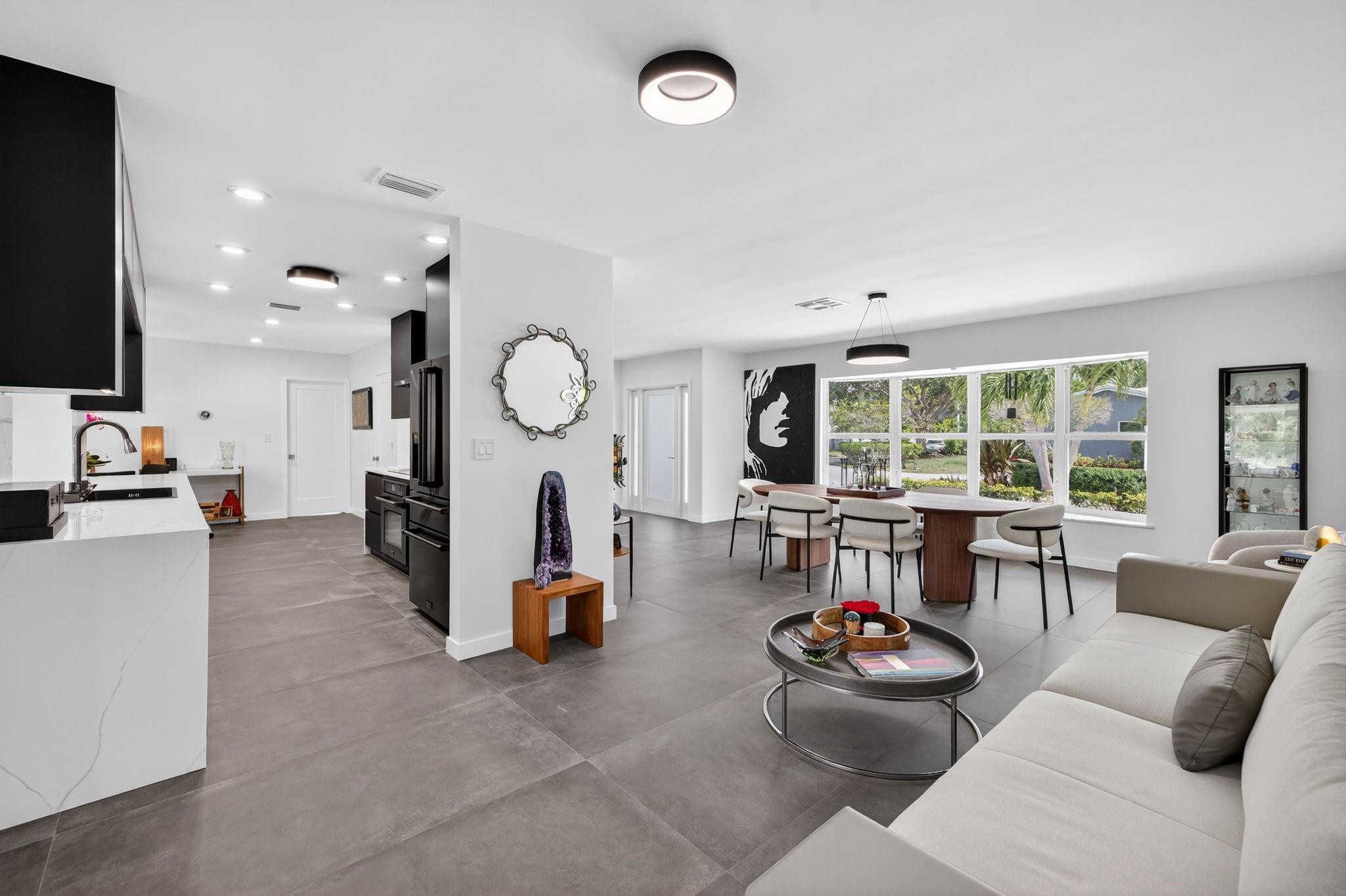 LAKE ESTATES ADD - Residential