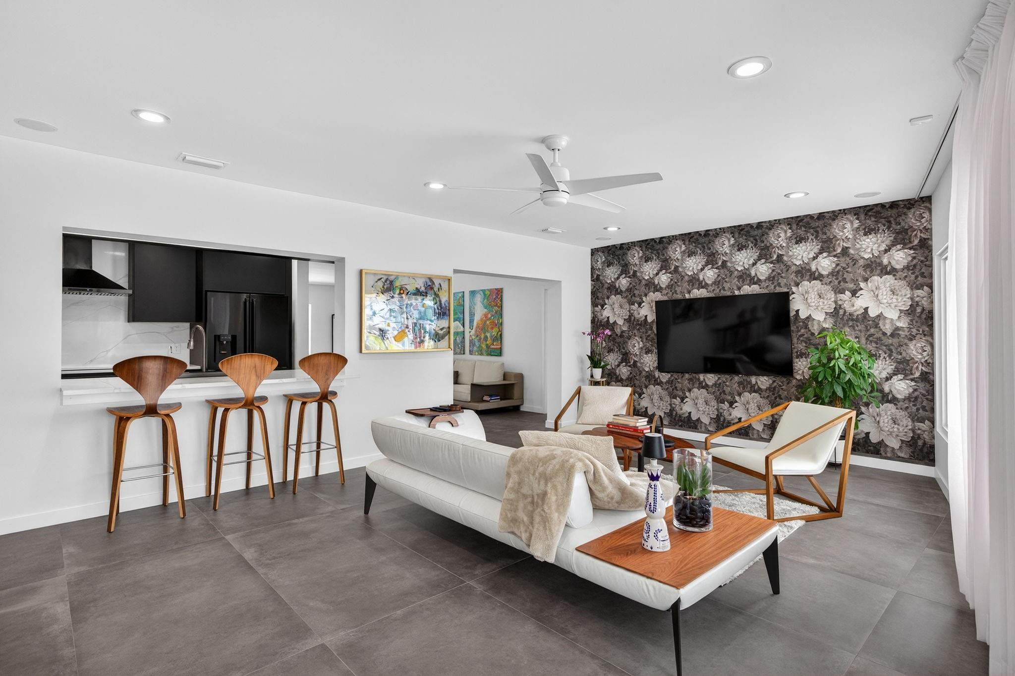 LAKE ESTATES ADD - Residential