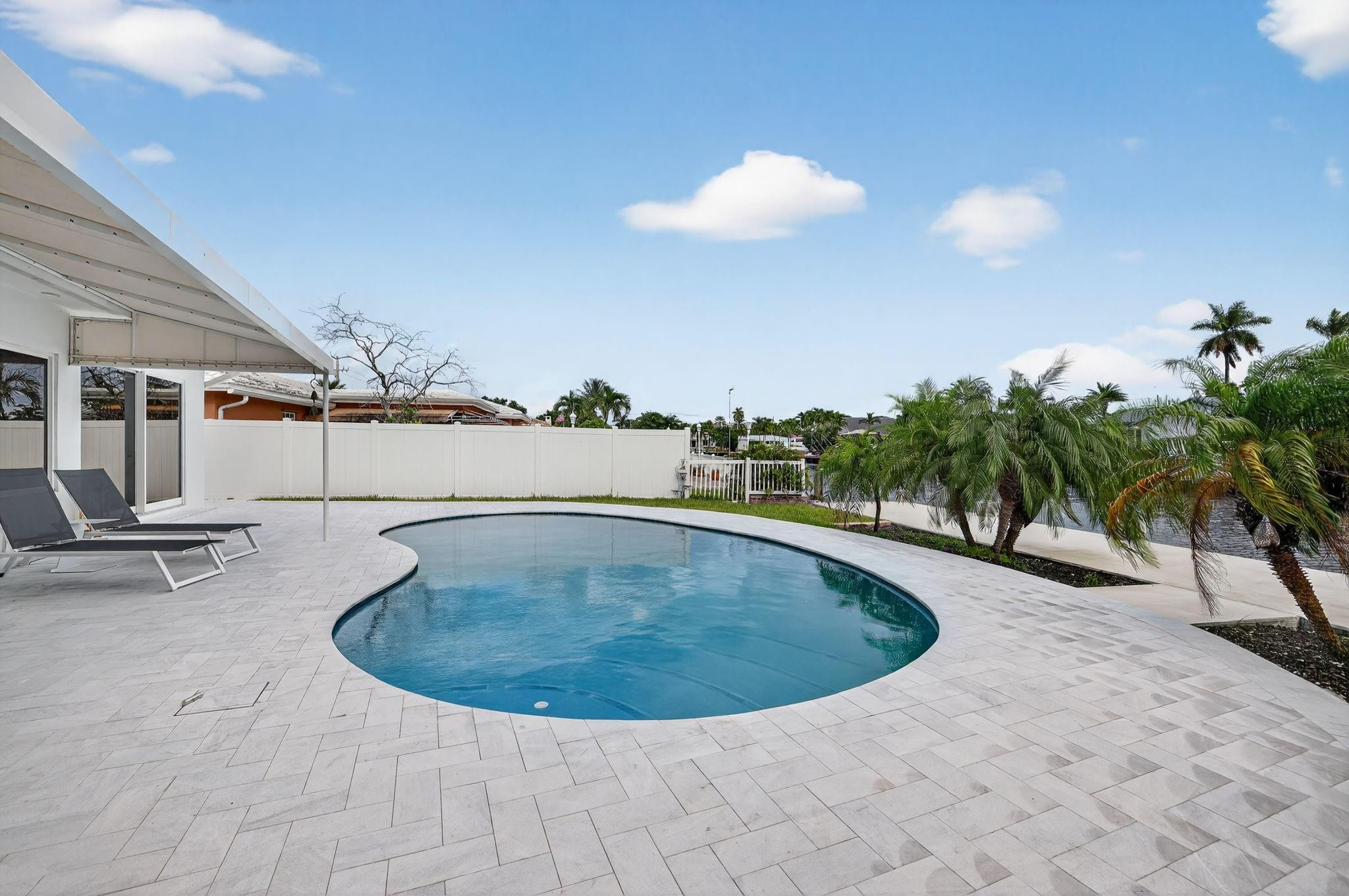 LAKE ESTATES ADD - Residential