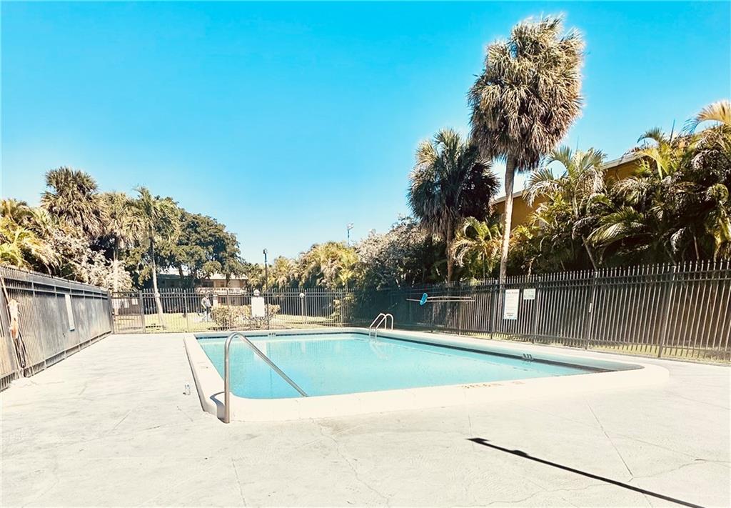 SEQUOIA GARDENS II - Residential