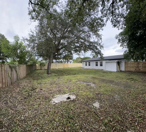 A home in Port St Lucie