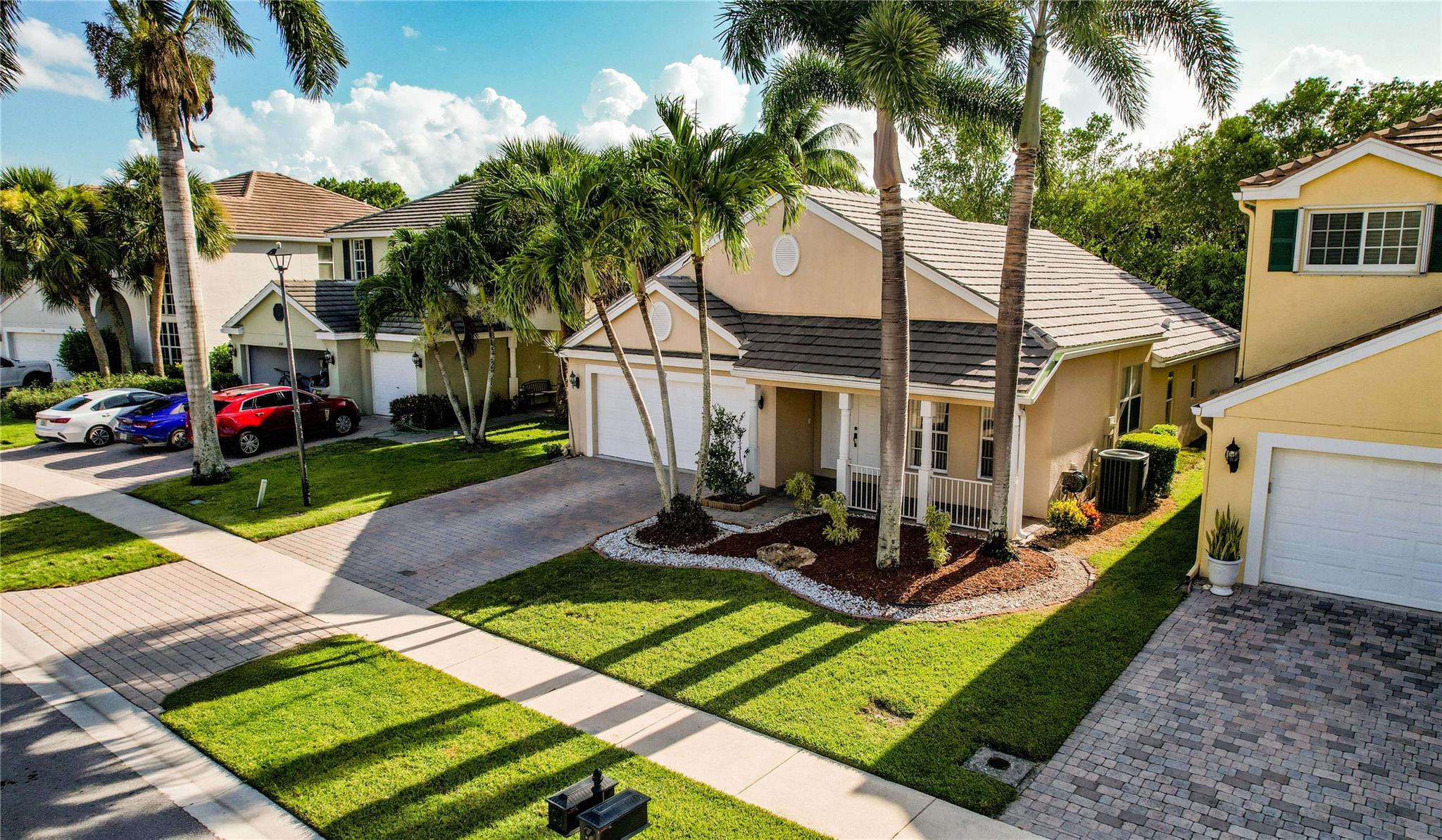 262 Kensington Way