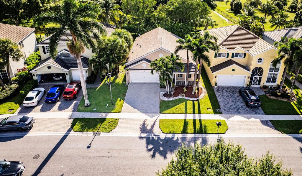 Photo of 262 Kensington Way, Royal Palm Beach, FL 33414 (MLS # F10515159)