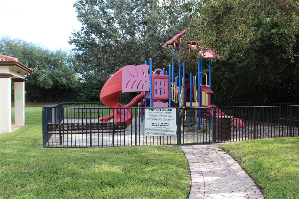 VERONA PALMS - Residential