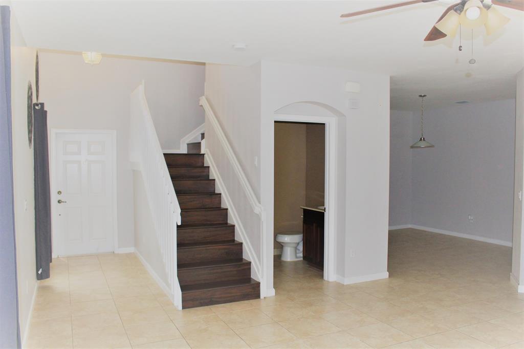 VERONA PALMS - Residential