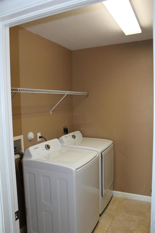 VERONA PALMS - Residential