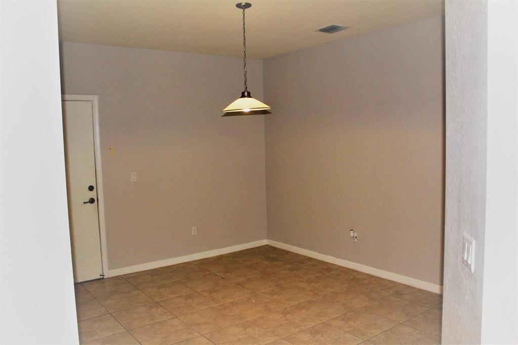 VERONA PALMS - Residential