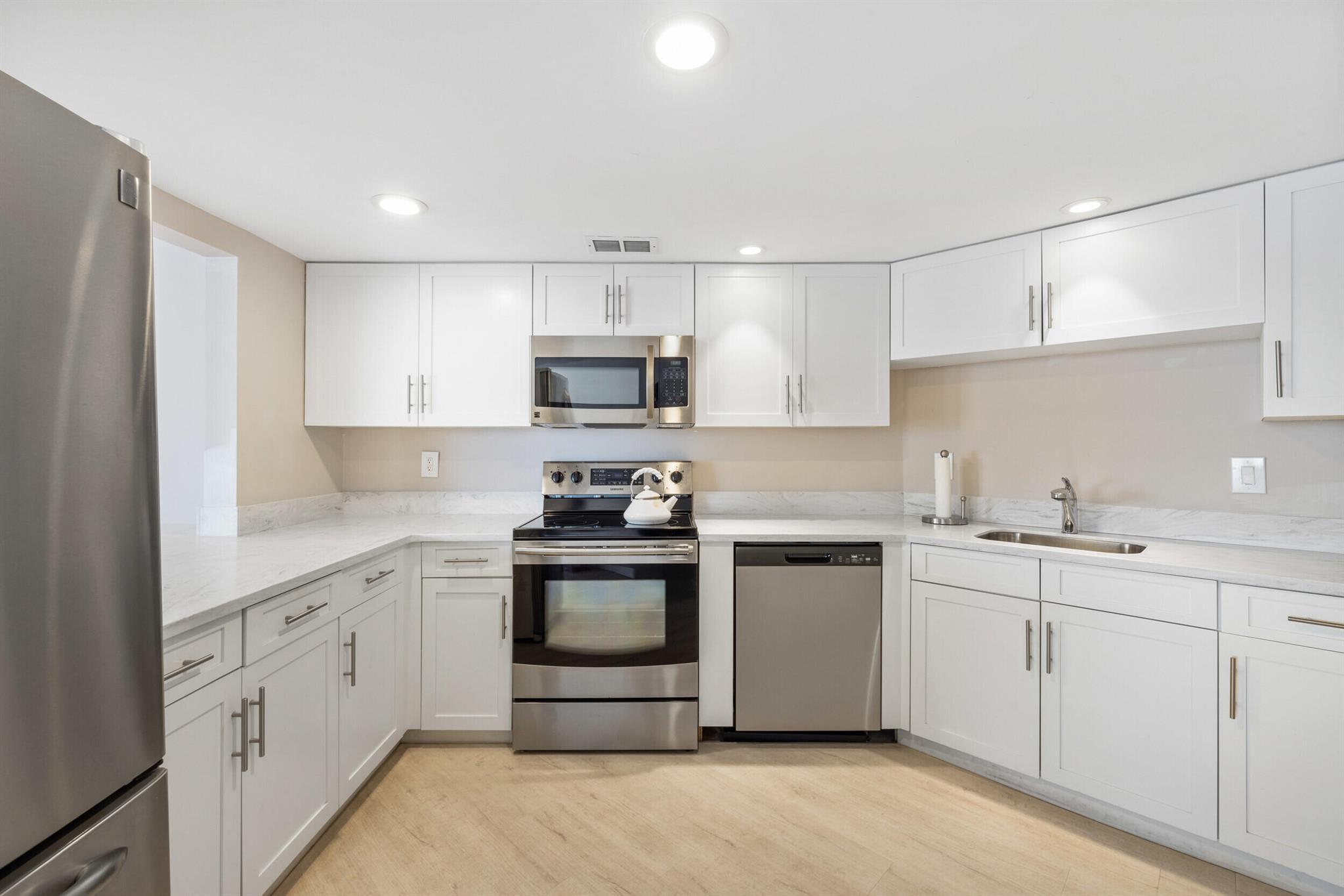 SUTTON PLACE CONDO - Residential